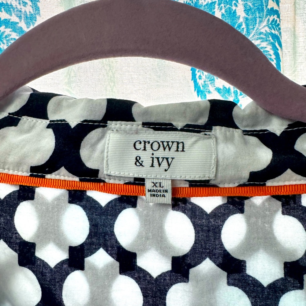 Crown and Ivy blouse